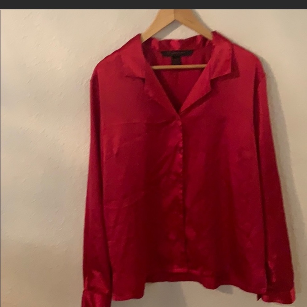 Victoria’s Secret red satin pj top black label vin